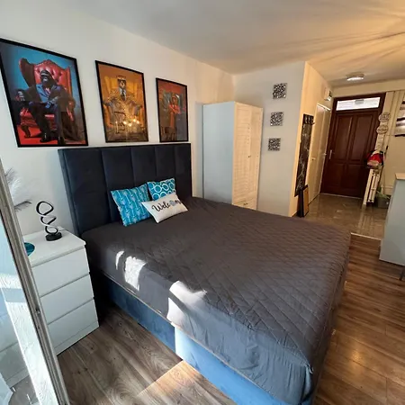Paloma Blanca 2 Apartment